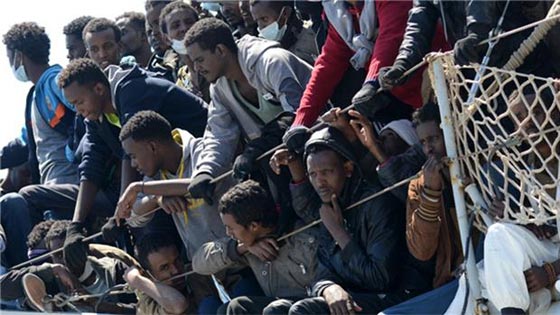 زلزال بقوة 7.5 يضرب نيبال ويخلف أكثر من 800 قتيل ودمار هائل صورة رقم 3 زلزال بقوة 7.5 يضرب نيبال ويخلف أكثر من 800 قتيل ودمار هائل صورة رقم 3