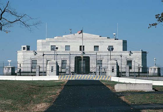 اضخم قلعة لاحتياطي الذهب في العالم تكشف عن اسرارها.. بالفيديو صورة رقم 4