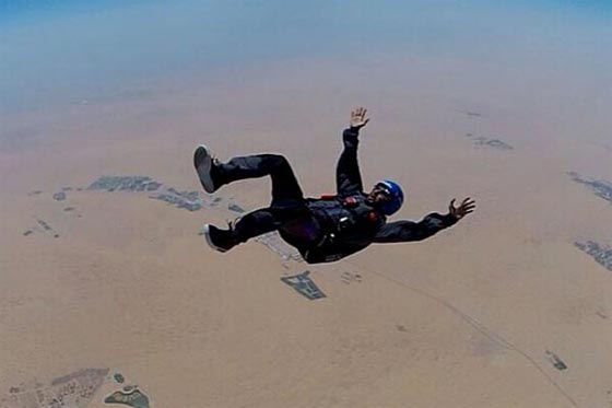 بالفيديو.. مغامر سعودي ينشر صوره المثيرة في البر والبحر والجو صورة رقم 2 بالفيديو.. مغامر سعودي ينشر صوره المثيرة في البر والبحر والجو صورة رقم 2