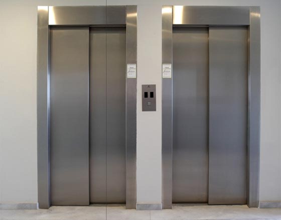 المصاعد الفرنسية تبوح باسرارها.. بينها الخوف وممارسة الرذيلة !! صورة رقم 1