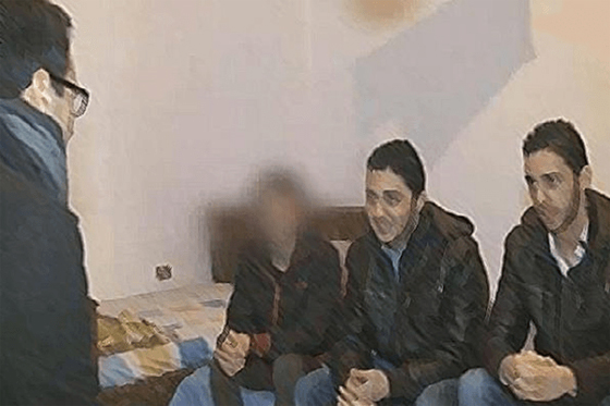 ام لبنانية تسجن اولادها الثلاثة 17 سنة لحجبهم عن اصدقاء السوء! صورة رقم 1