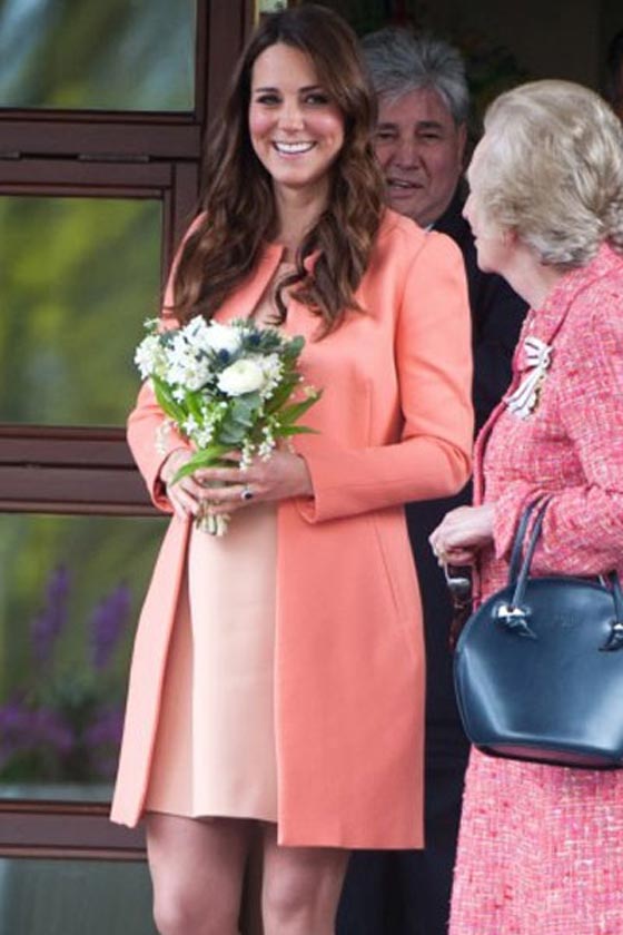  نقل كيت ميدلتون زوجة الامير ويليام الى المستشفى في انتظار ولادة ولي العهد الجديد صورة رقم 4