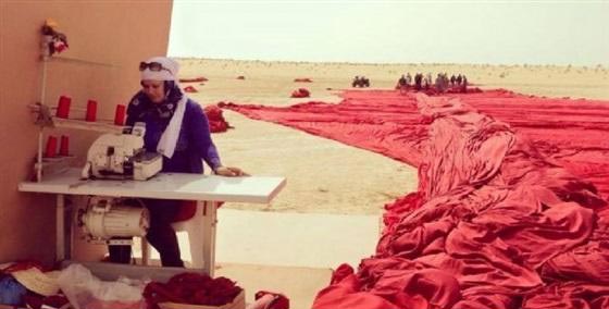 تونيس تقتحم موسوعة غنيس الشهيرة باكبر علم في العالم صورة رقم 2