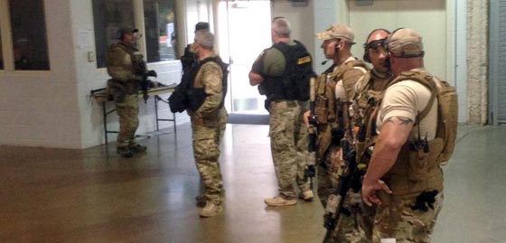 مقتل مسلحين هاجما معرضا للرسوم المسيئة للنبي في تكساس صورة رقم 3 مقتل مسلحين هاجما معرضا للرسوم المسيئة للنبي في تكساس صورة رقم 3