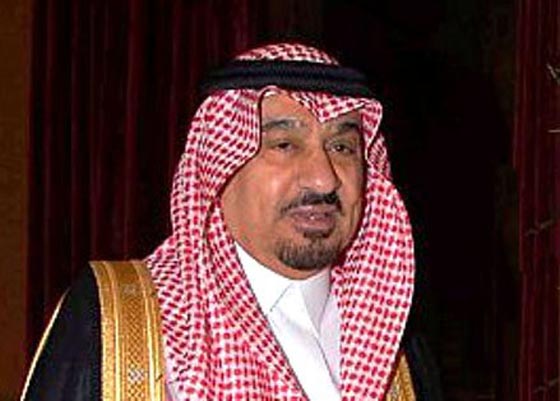 فيديو.. الملك سلمان يعزل رئيس المراسم الملكية بعد صفع مصورا صحفيا صورة رقم 6