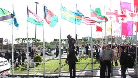 الشيطان الاكبر يرفع علمه في سماء العاصمة الايرانية طهران الابية صورة رقم 3 الشيطان الاكبر يرفع علمه في سماء العاصمة الايرانية طهران الابية صورة رقم 3