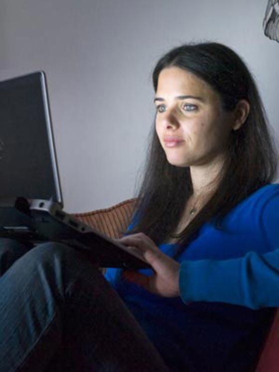 عدو الفلسطينيين وصاحبة التصريحات الهتلرية وزيرة للعدل في اسرائيل صورة رقم 3