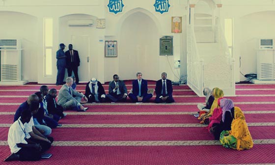  فيديو.. جون كيري يلقي خطبة في مسجد بجيبوتي عن سماحة الاسلام صورة رقم 1