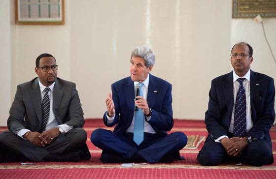  فيديو.. جون كيري يلقي خطبة في مسجد بجيبوتي عن سماحة الاسلام صورة رقم 4