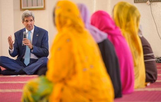  فيديو.. جون كيري يلقي خطبة في مسجد بجيبوتي عن سماحة الاسلام صورة رقم 5