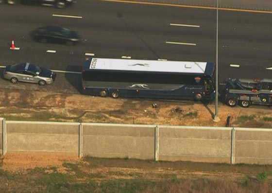 أشعل سيجارة خلسة في مخزن الامتعة بحافلة وتسبب بحريق خطير صورة رقم 1