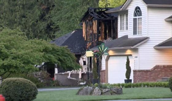 قتل 3 افراد من عائلته واعلن مسؤوليته عن الجريمة عبر قتل 3 افراد من عائلته واعلن مسؤوليته عن الجريمة عبر