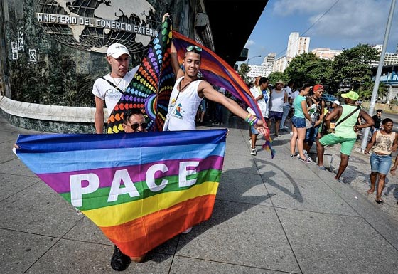 كريمة الرئيس الكوري تنتصر للمثليين وتتزعم مسيرة حاشدة لهم صورة رقم 3