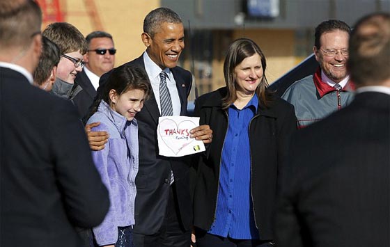 طفلة مغرمة تضطر زعيم اكبر دولة في العالم لزيارتها صورة رقم 1