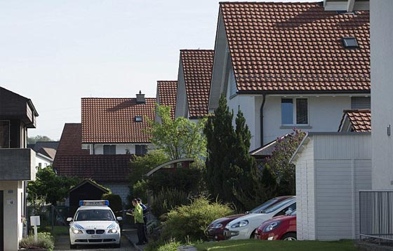 قتلى وجرحى في هجوم مسلح على منزل في ارغاو السويسرية صورة رقم 1 قتلى وجرحى في هجوم مسلح على منزل في ارغاو السويسرية صورة رقم 1