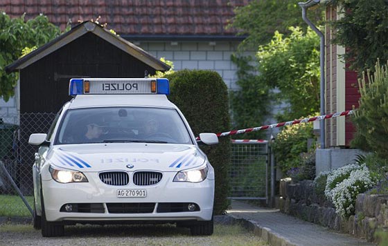 قتلى وجرحى في هجوم مسلح على منزل في ارغاو السويسرية صورة رقم 3 قتلى وجرحى في هجوم مسلح على منزل في ارغاو السويسرية صورة رقم 3