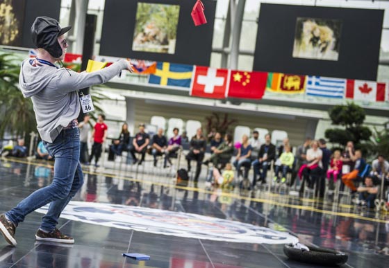 لبناني يفوز بالمرتبة الاولى في مسابقة الطائرات الورقية بالنمسا صورة رقم 4 لبناني يفوز بالمرتبة الاولى في مسابقة الطائرات الورقية بالنمسا صورة رقم 4