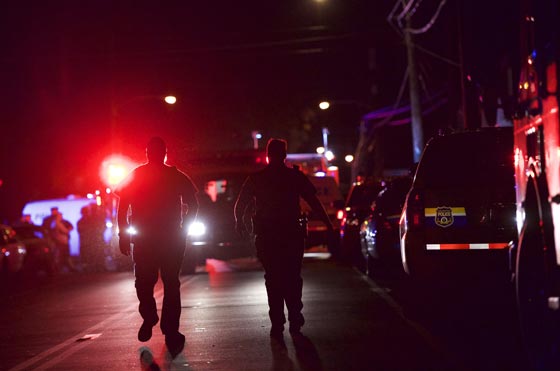  فيلادلفيا: 55 قتيلا وجريحا في حادث انحراف قطار عن مساره صورة رقم 9