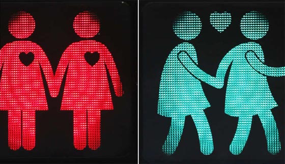 مثليو فينا يجرون تعديلا هاما على شاراتها الضوئية صورة رقم 1