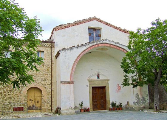 قصص مرعبة عن اكثر بلدة ملعونة في ايطاليا: سحرة، عين شريرة ورضّع  بقلبين و3 رئات صورة رقم 2