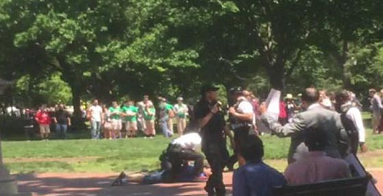 طوق امني على البيت الأبيض بسبب طائرة مسيرة بجهاز تحكم صورة رقم 6 طوق امني على البيت الأبيض بسبب طائرة مسيرة بجهاز تحكم صورة رقم 6