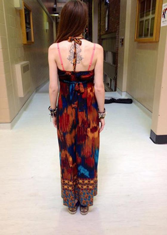 شاهد بالصورة.. الفستان الذي تسبب بطرد طالبة كندية من المدرسة صورة رقم 1 شاهد بالصورة.. الفستان الذي تسبب بطرد طالبة كندية من المدرسة صورة رقم 1