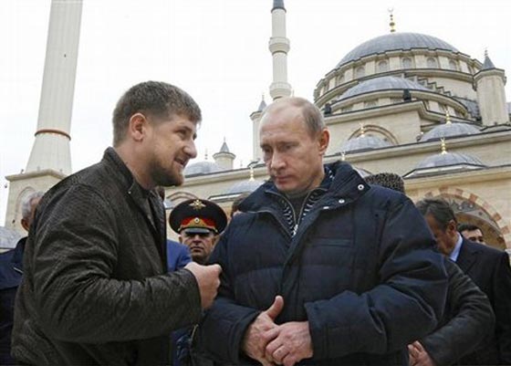 الرئيس الشيشاني يعلن الولاء لروسيا.. يحيا بوتين.. الله اكبر صورة رقم 4 الرئيس الشيشاني يعلن الولاء لروسيا.. يحيا بوتين.. الله اكبر صورة رقم 4