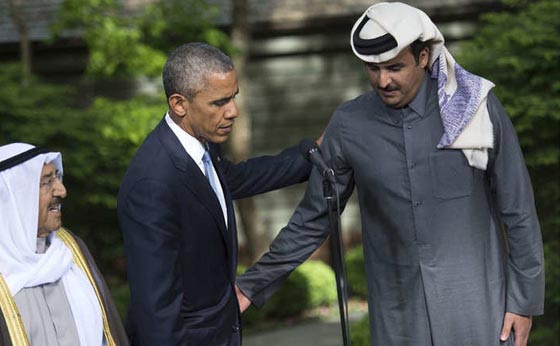 طول قامة أمير قطر كان لافتا في قمة كامب ديفيد.. شاهد الصور صورة رقم 4