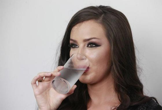 اجمل مسلمة بريطانية تتحدث عن تجربتها المثيرة في اعتناقها لدين محمد صورة رقم 3 اجمل مسلمة بريطانية تتحدث عن تجربتها المثيرة في اعتناقها لدين محمد صورة رقم 3