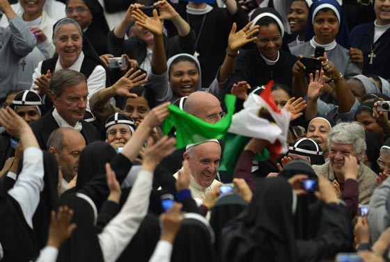 بمباركة باباوية.. قديستان فلسطينيتان تحلقان في سماء الفاتيكان صورة رقم 9 بمباركة باباوية.. قديستان فلسطينيتان تحلقان في سماء الفاتيكان صورة رقم 9