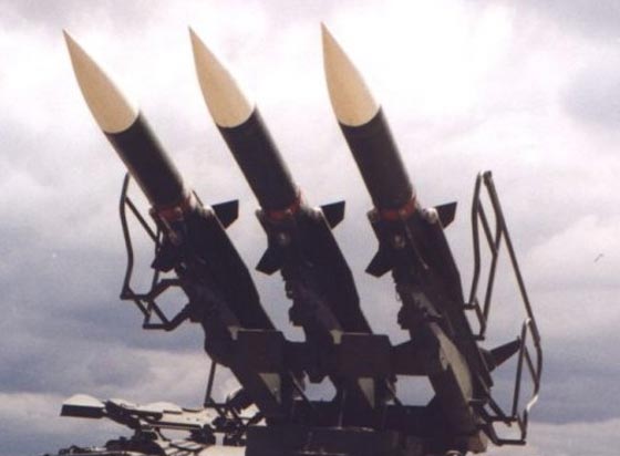 انتهاء الهدنة والحوثيون يحركون منصات صوريخ الى الحدود السعودية صورة رقم 2