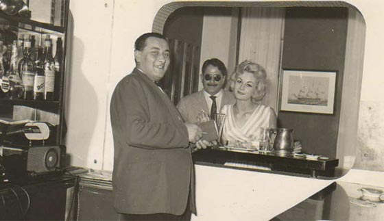 ما الذي فعلته الحرب بك يا بيروت.. ولماذا ترملت يا ست الدنيا وباريس الشرق صورة رقم 8 ما الذي فعلته الحرب بك يا بيروت.. ولماذا ترملت يا ست الدنيا وباريس الشرق صورة رقم 8