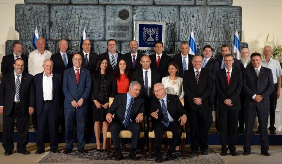  صحف اسرائيلية تزيل النساء من الصورة الجماعية للحكومة الجديدة! صورة رقم 2