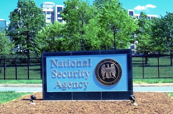  امريكا تعقبت بن لادن بزرع اجهزة في الادوية والمعدات الطبية صورة رقم 1