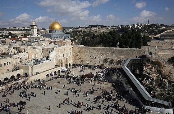 اليوم وغدا.. محاولات متوقعة لاقتحام متطرف للاقصى احتفالا بعيد نزول التوراة صورة رقم 4