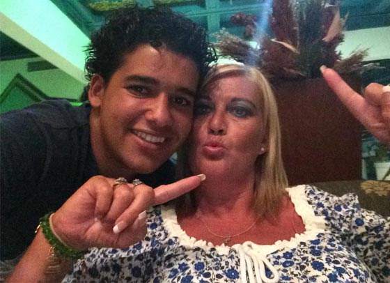 الداخلية المصرية تحقق في صور فاحشة لضباط أمن مع سائحة.. شاهد صورة رقم 17 الداخلية المصرية تحقق في صور فاحشة لضباط أمن مع سائحة.. شاهد صورة رقم 17