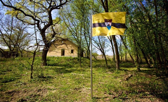 غريبو الأطوار يرغبون بنقل حدود مملكتهم انكلافا الى موطن آخر صورة رقم 1