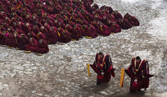 بالصور.. الطقوس الدينية والحجيج لاتباع الديانات المختلفة حول العالم صورة رقم 3