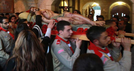 بالصور.. الطقوس الدينية والحجيج لاتباع الديانات المختلفة حول العالم صورة رقم 26