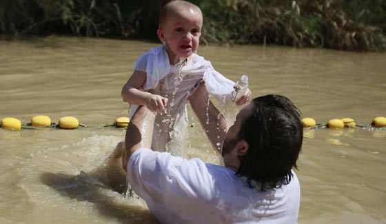 بالصور.. الطقوس الدينية والحجيج لاتباع الديانات المختلفة حول العالم صورة رقم 36