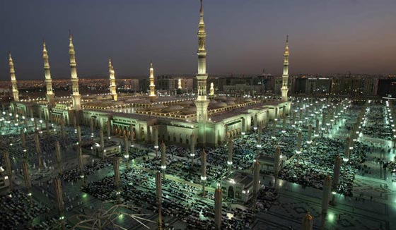 بالصور.. الطقوس الدينية والحجيج لاتباع الديانات المختلفة حول العالم صورة رقم 13