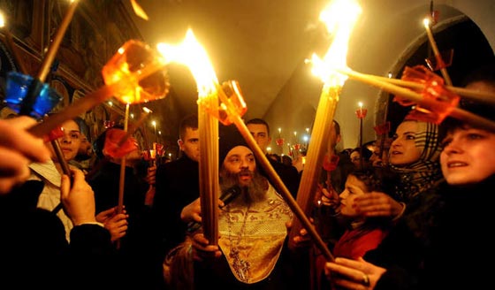 بالصور.. الطقوس الدينية والحجيج لاتباع الديانات المختلفة حول العالم صورة رقم 29