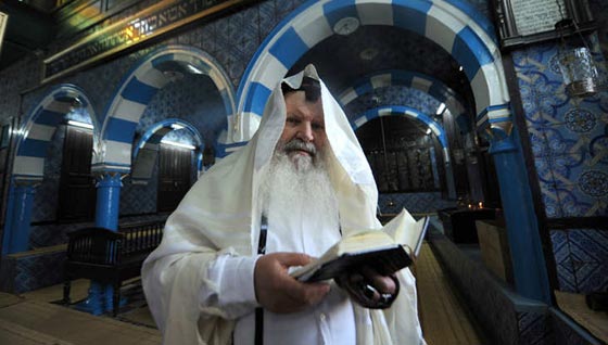 بالصور.. الطقوس الدينية والحجيج لاتباع الديانات المختلفة حول العالم صورة رقم 20