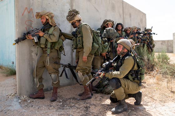 اسرائيل تُصبّح على غزة هاشم بدستة من الغارات الجوية  المجنونة صورة رقم 5