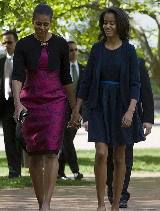 محام كيني يقع في حب ابنة اوباما ويخطب ودها بـ 150 راس ماشية من العيار الثقيل!! صورة رقم 4 محام كيني يقع في حب ابنة اوباما ويخطب ودها بـ 150 راس ماشية من العيار الثقيل!! صورة رقم 4