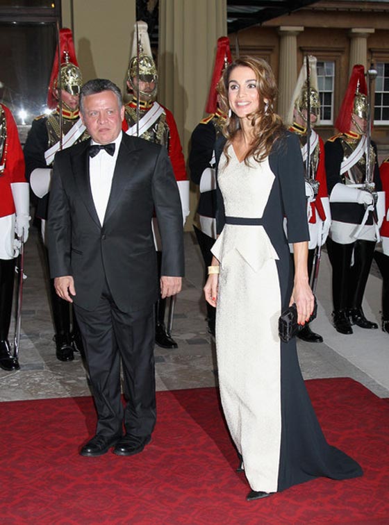 الملك الاردني يروي تفاصيل تعرفه على زوجته رانيا  وكيفية عرضه الارتباط بها صورة رقم 18