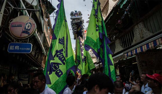 هونغ كونغ  تحتفل بآلهة البحر وتحيي اسطورة الريح والبحارة الصينيين صورة رقم 14