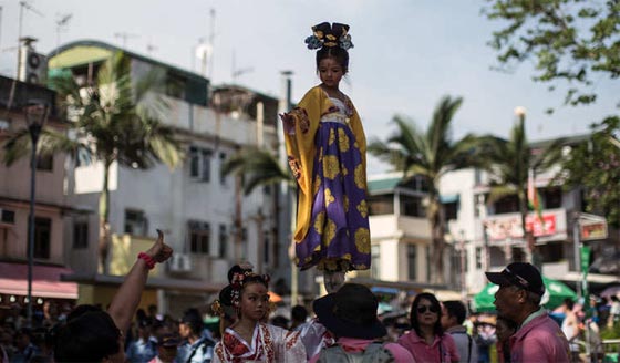 هونغ كونغ  تحتفل بآلهة البحر وتحيي اسطورة الريح والبحارة الصينيين صورة رقم 17