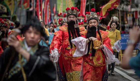 هونغ كونغ  تحتفل بآلهة البحر وتحيي اسطورة الريح والبحارة الصينيين صورة رقم 5