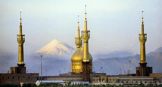 الخميني جاء لنصرة الضعفاء وتبلغ كلفة ضريحه ملياري دولار صورة رقم 1